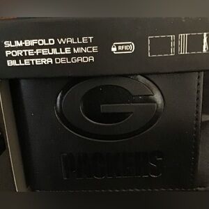 NFL Green Bay Packers Black Slim Bifold Wallet